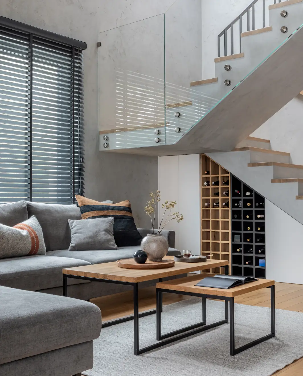 stylish-composition-of-living-room-interior-2024-10-12-10-33-29-utc.webp